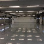 Boxutca box belső tér Hungaroring garázs világítás